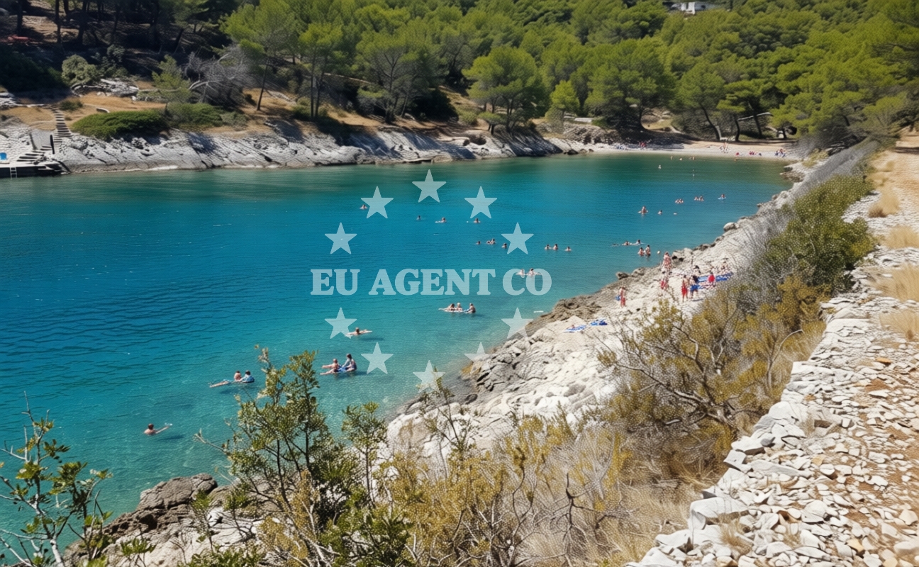 Additional view of Kasjun beach in Stari put 46, Rogač