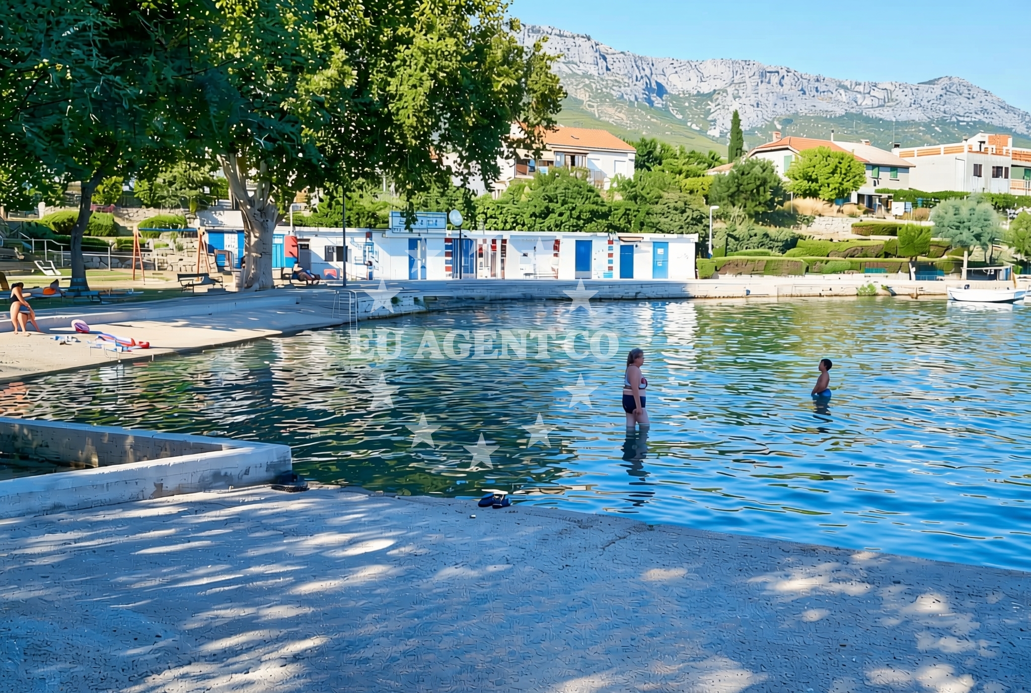 Shoreline and swimming area at Kaštel Sućurac: beaches and coves (2) in Kaštel Sućurac