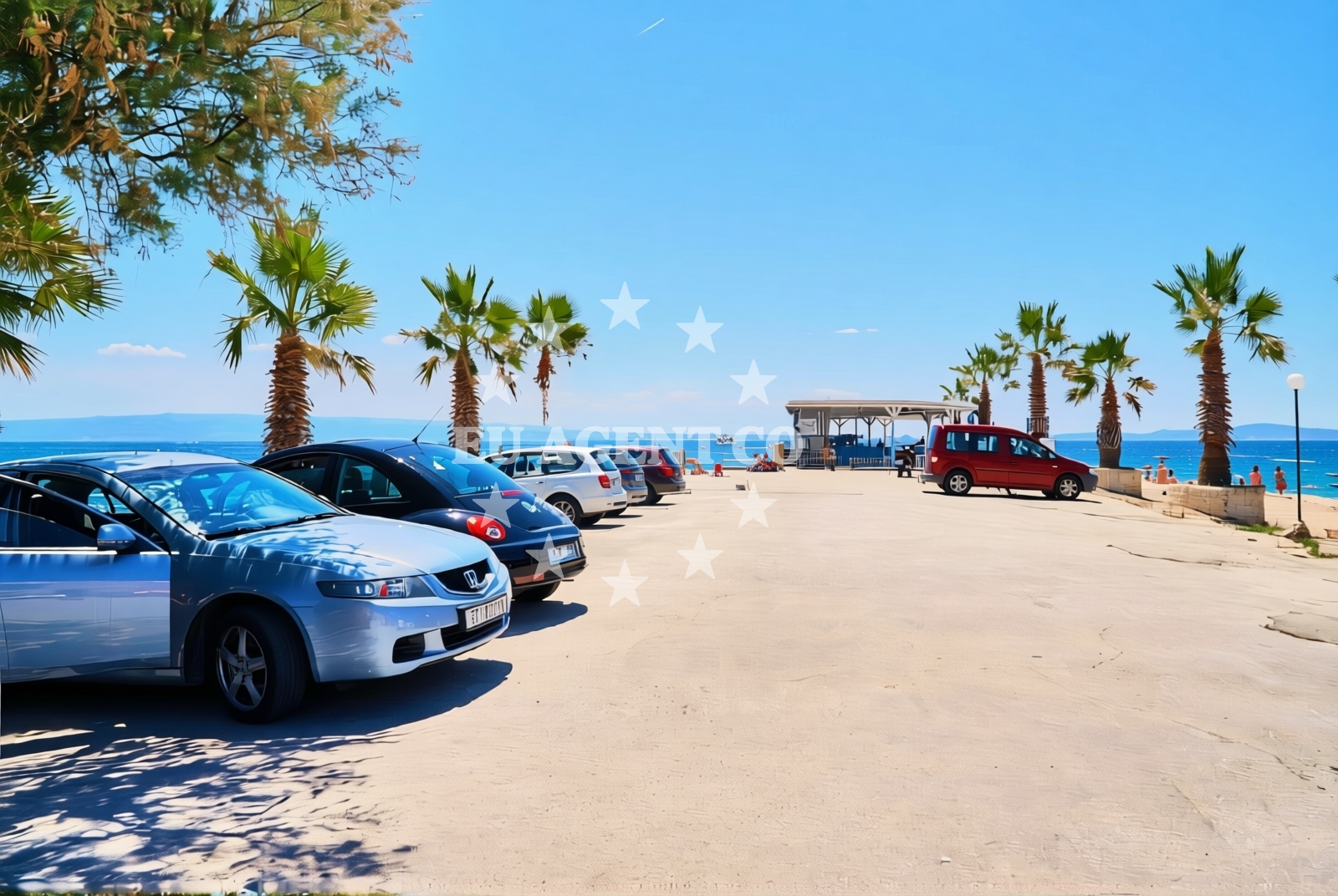 Beach facilities and surroundings at Kaštelet (Obojena svjetlost), Split Beach in Kaštelet (Obojena svjetlost)
