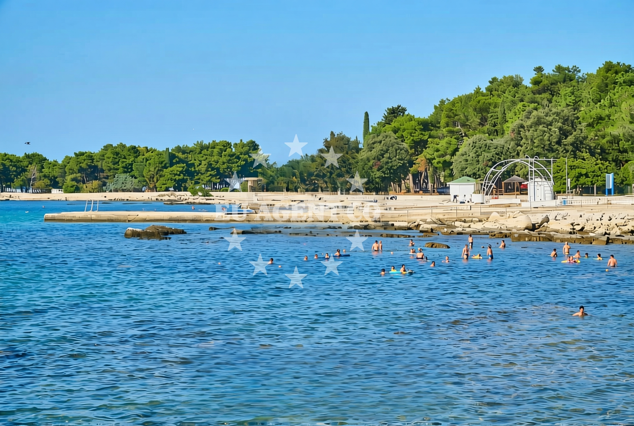 Beach facilities and surroundings at Katoro: beaches and coves (8) in Katoro