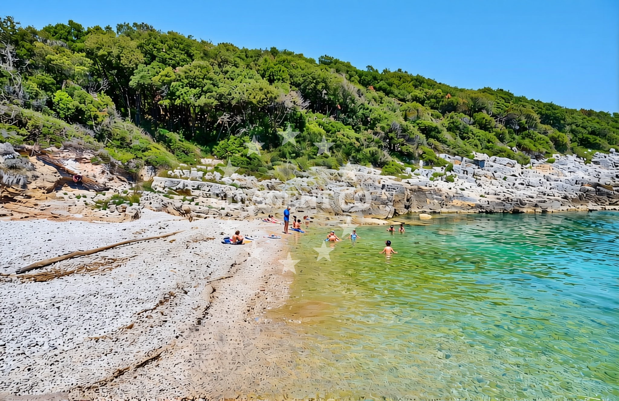 Beach facilities and surroundings at Kavran: beaches and coves (7) in Kavran