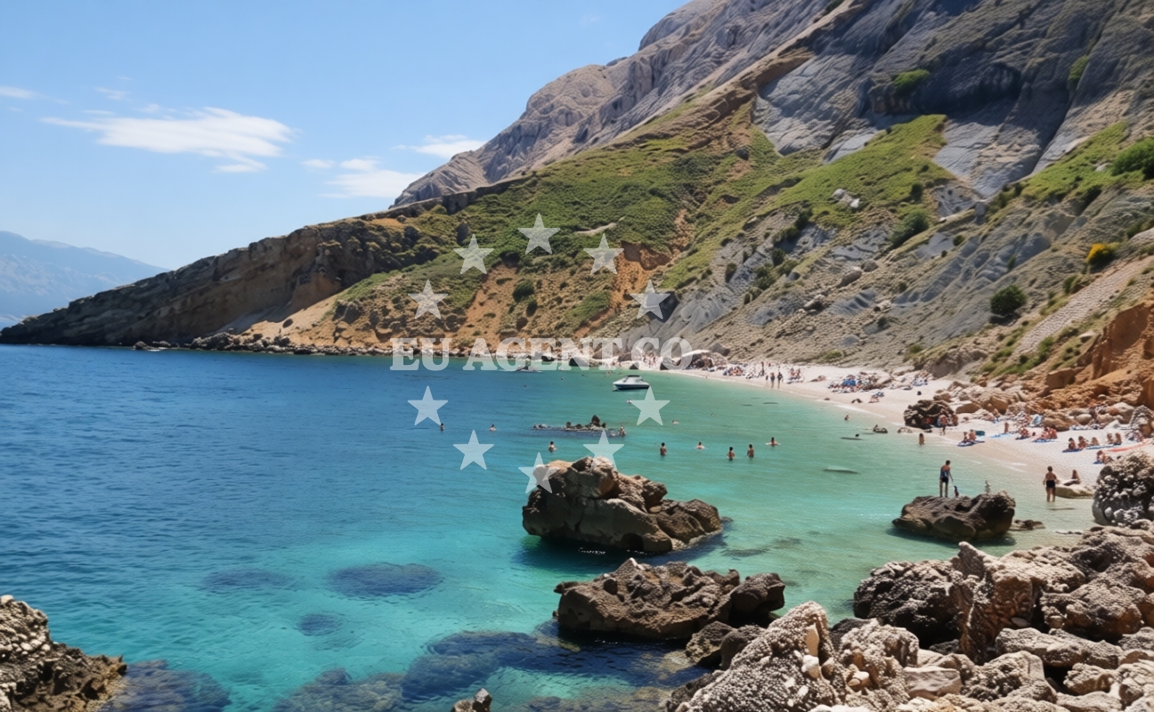 Beach facilities and surroundings at Kayak beach in 90 Mundanije, Rab