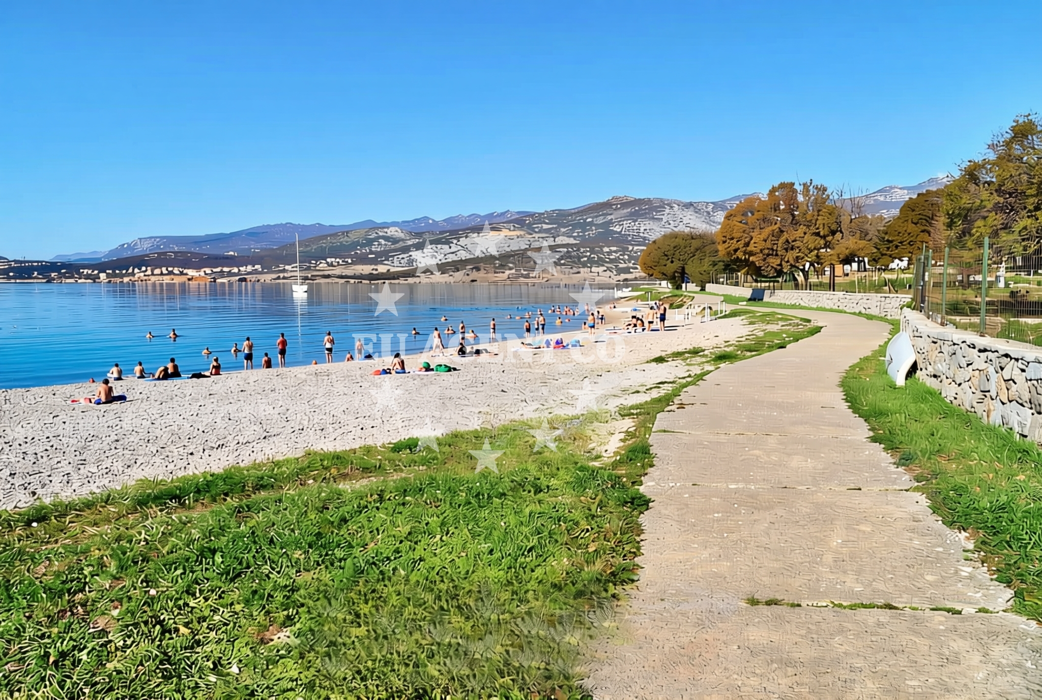 Overview of Klenovica: beaches and coves (2) in Klenovica