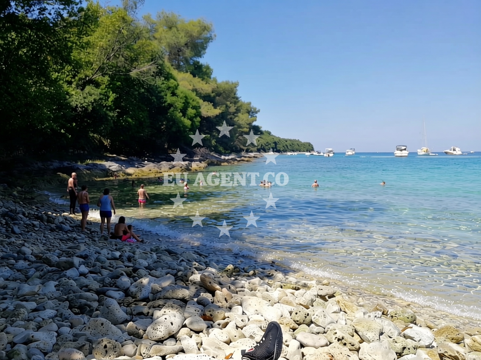 Sea and coastal view of Knez beach in Monsena 1, Rovinj