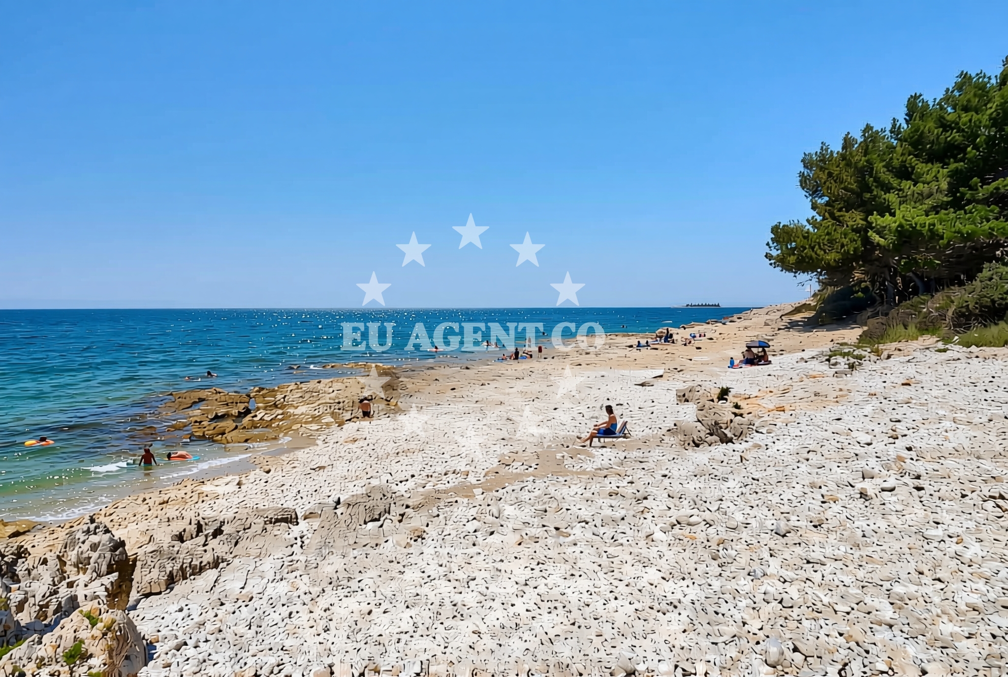 Additional view of Knez beach in Monsena 1, Rovinj