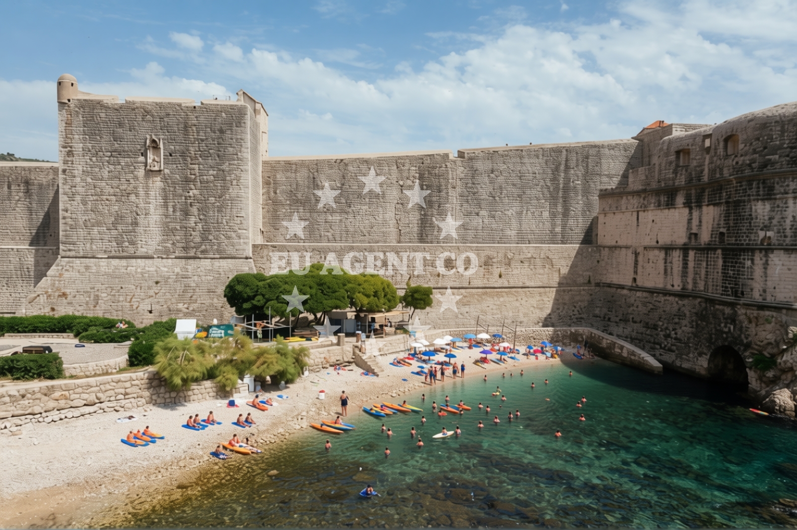Sea and coastal view of Kolorina beach in Čubranovićeva ulica 5, Dubrovnik