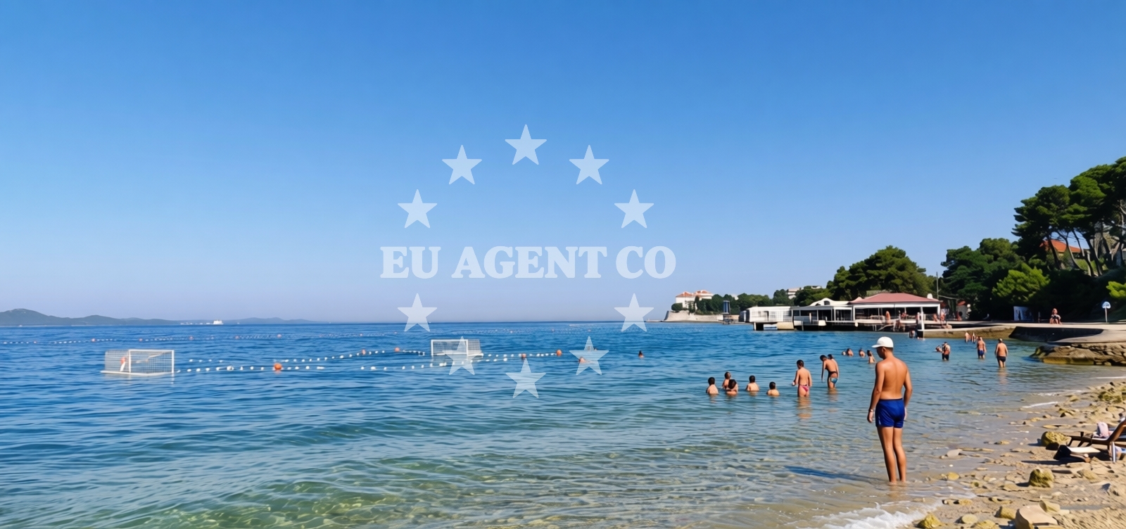 Overview of Kolovare beach in Ul. Zrinsko Frankopanska 12a, Zadar