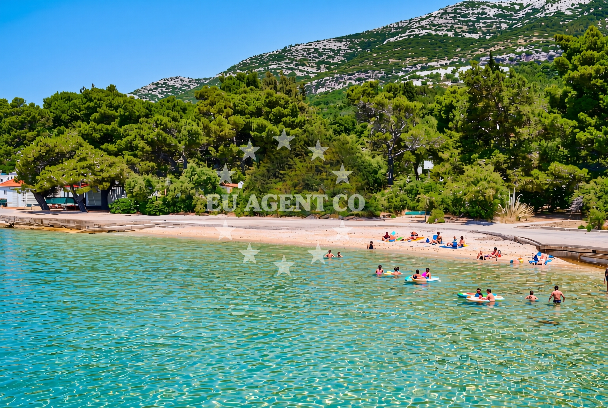 Shoreline and swimming area at Komodor sredina, Kučište Beach in Komodor sredina