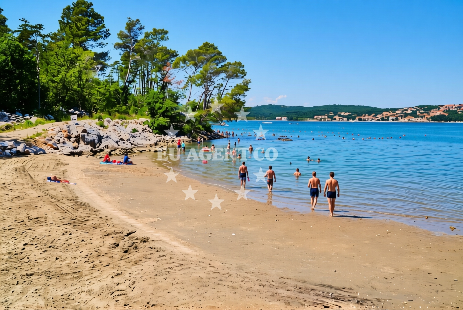 Shoreline and swimming area at Komoriška, Klimno (Krk) Beach in Komoriška