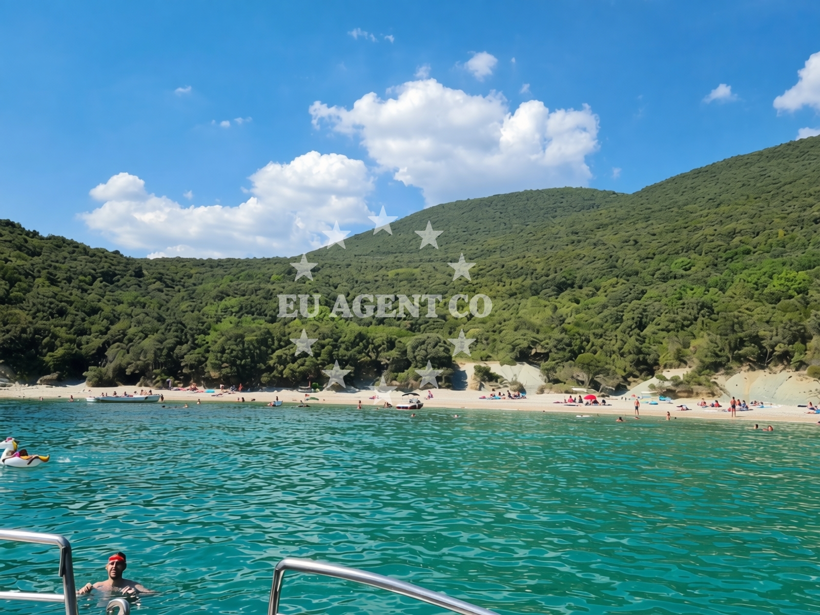 Shoreline and swimming area at Koromacno beach II in Koromačno 29, Koromačno