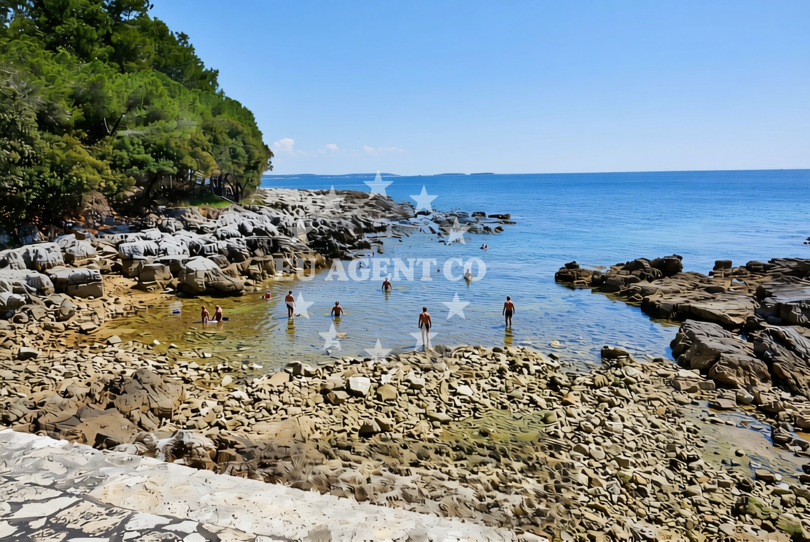 Beach facilities and surroundings at Koronsun, Rovinj Beach in Koronsun