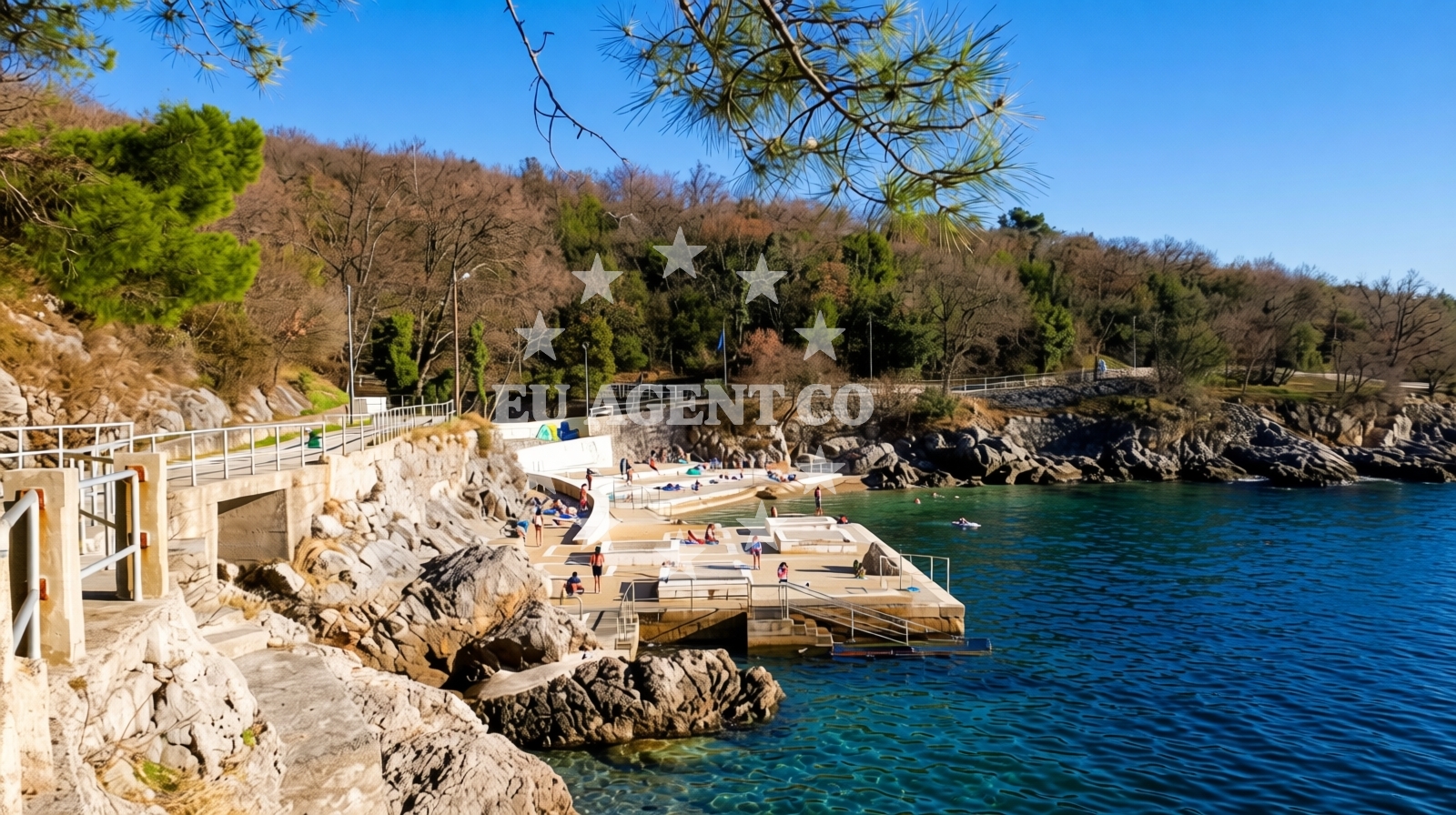 Overview of Kostanj beach in Tenčićevo 19, Rijeka