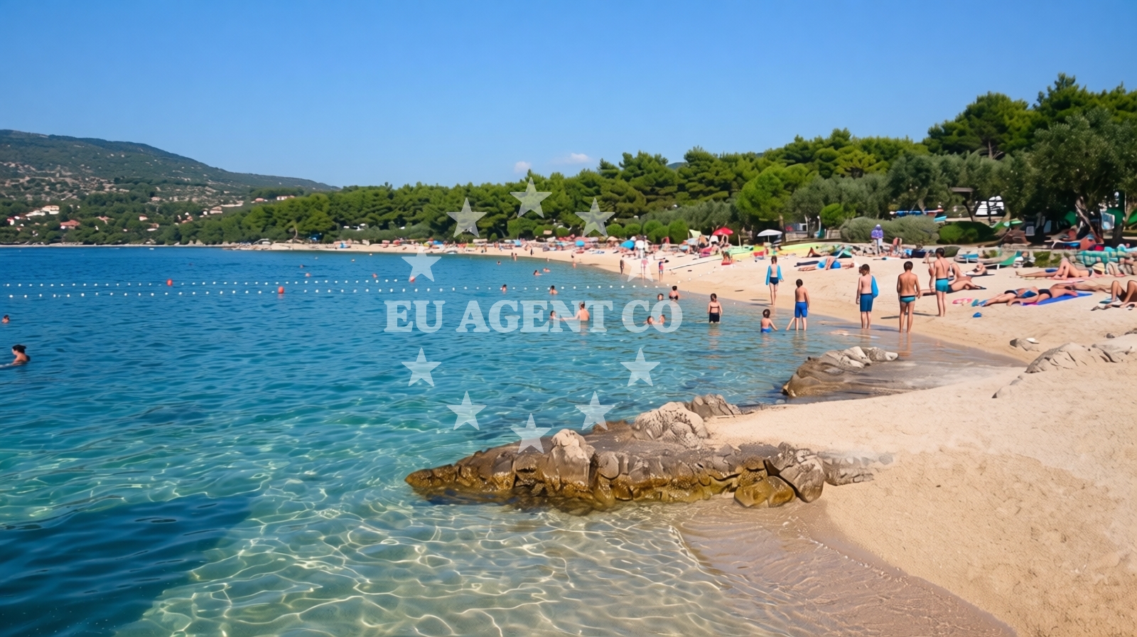 Overview of Kovacine beach in Ulica Mate Solisa 15, Cres