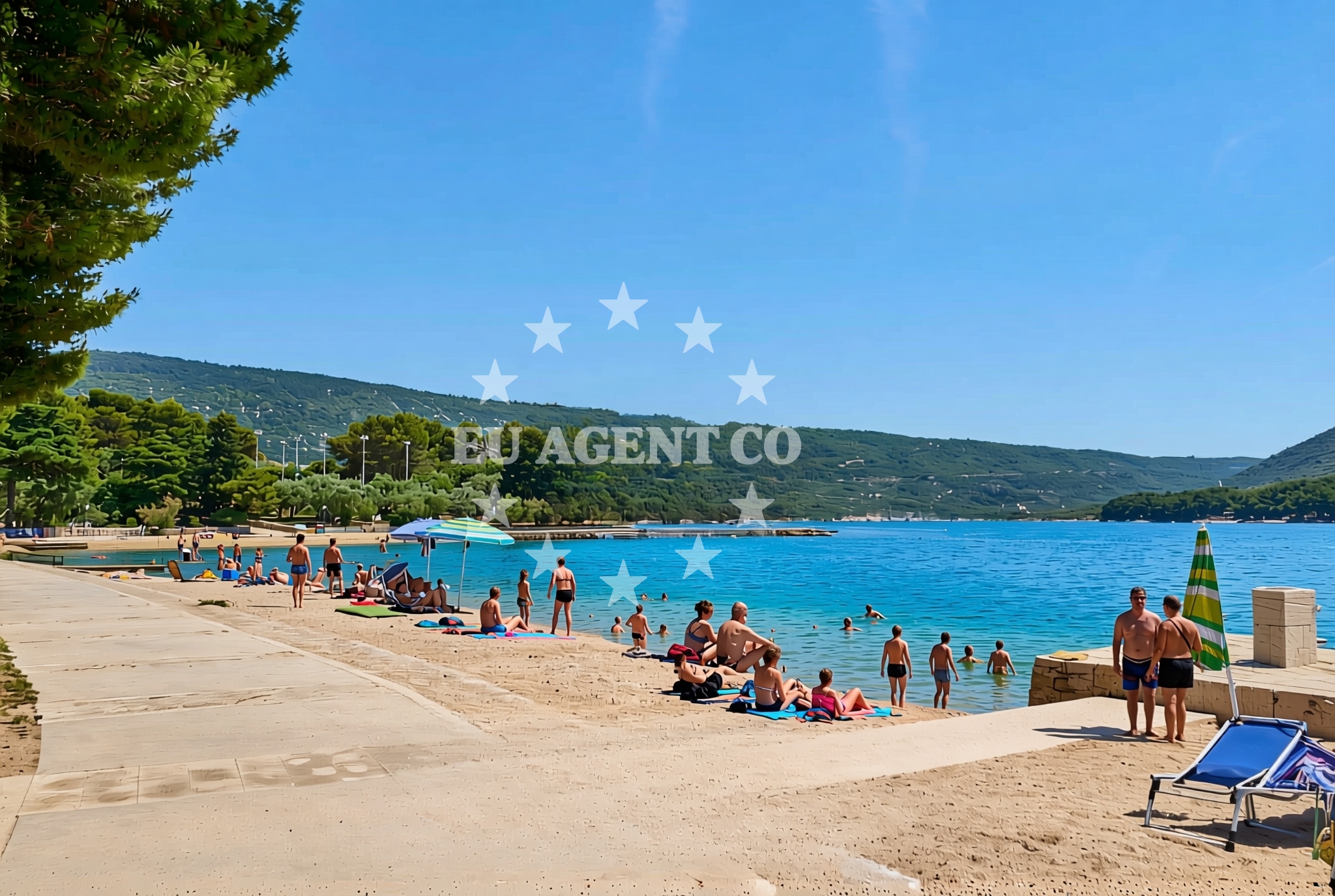 Additional view of Kovačine jug, Cres (Cres) Beach in Kovačine jug
