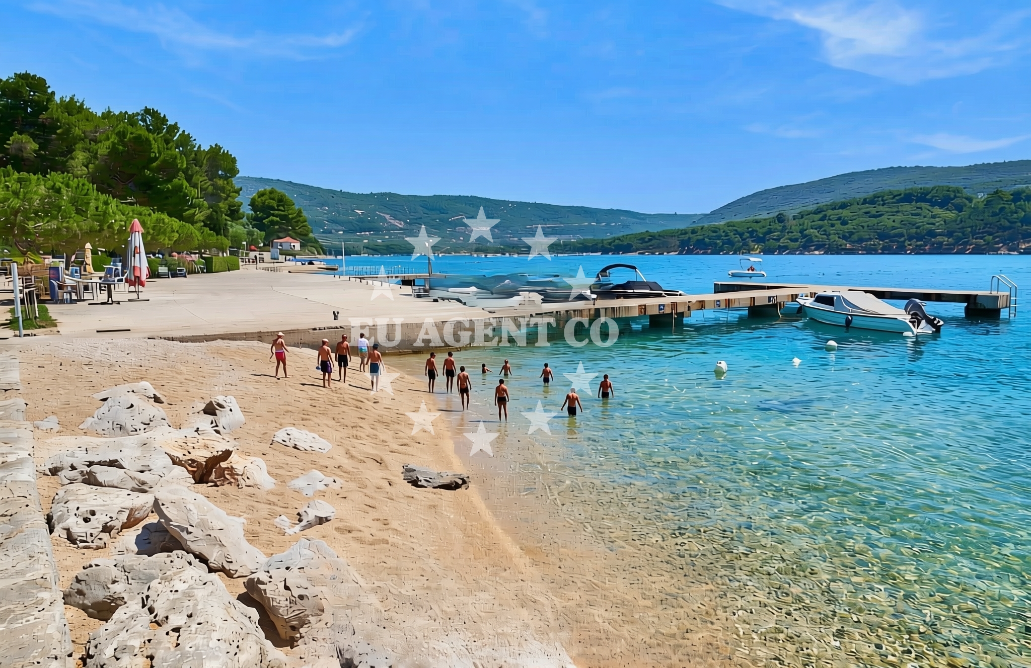 Shoreline and swimming area at Kovačine jug (dog beach), Cres (Cres) Beach in Kovačine jug (plaža za pse)