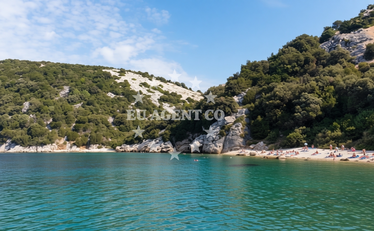 Additional view of Kozica beach in 379 Supetarska Draga, Supetarska Draga