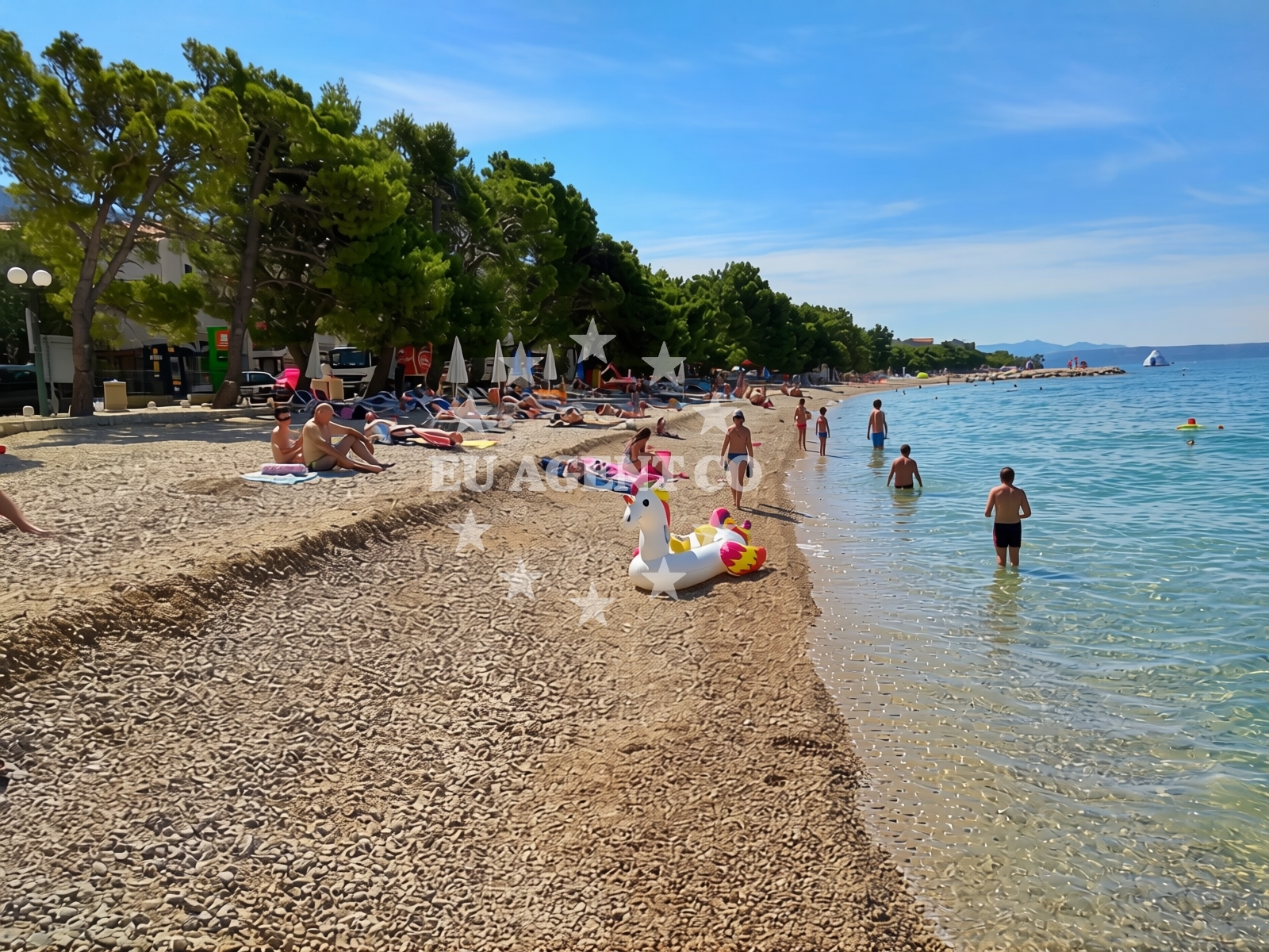 Shoreline and swimming area at Kraj beach in Kraj 93, Tučepi