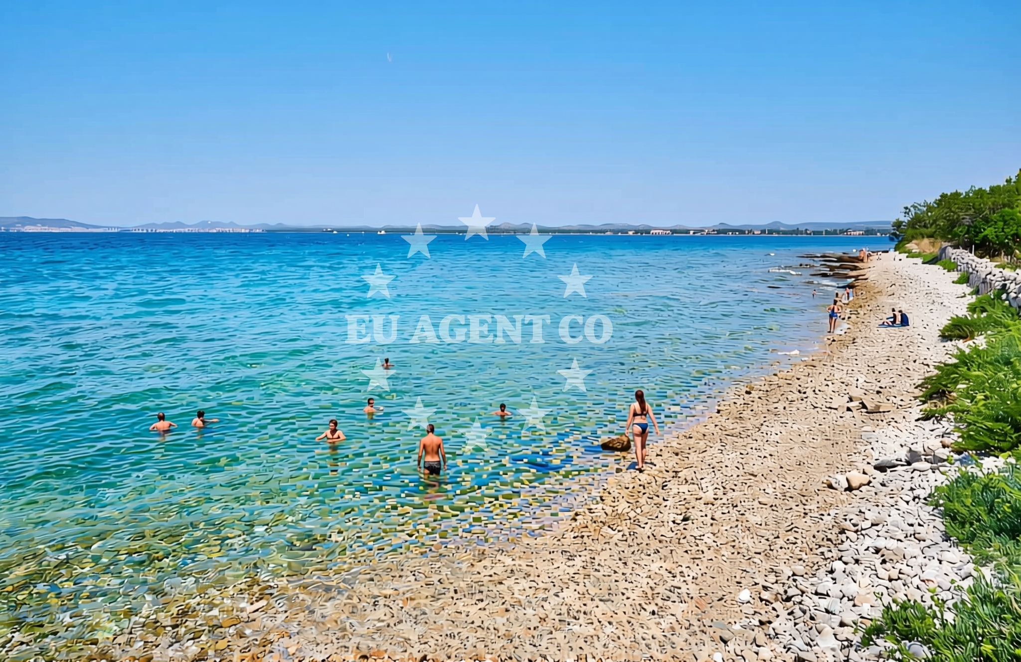 Shoreline and swimming area at Kraljica mora, Zlarin (Zlarin) Beach in Kraljica mora
