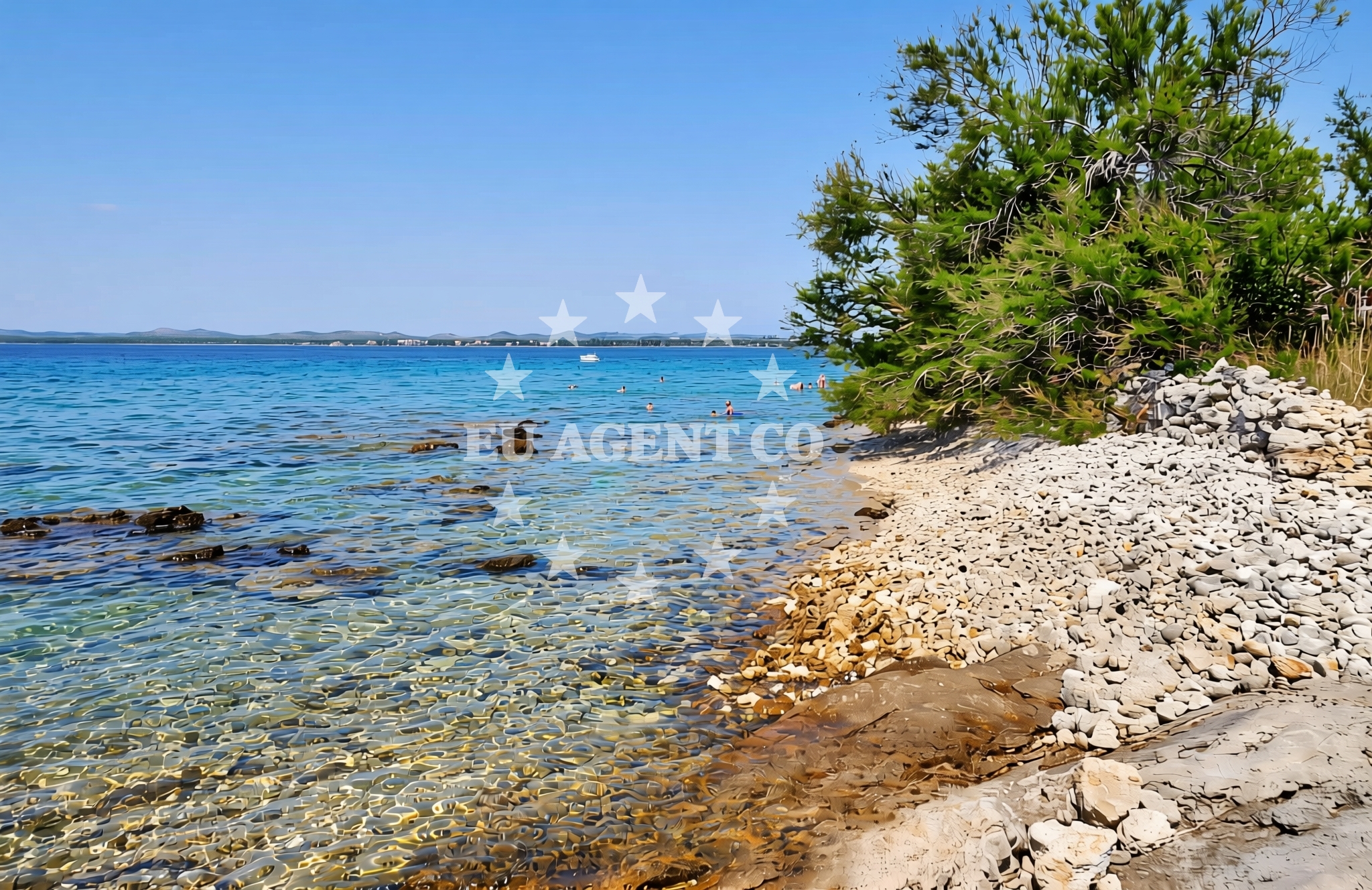 Additional view of Kraljica mora, Zlarin (Zlarin) Beach in Kraljica mora