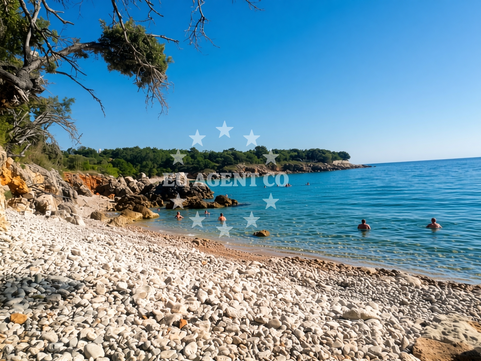 Beach facilities and surroundings at Krcalo beach in Jakišnica 279, Lun
