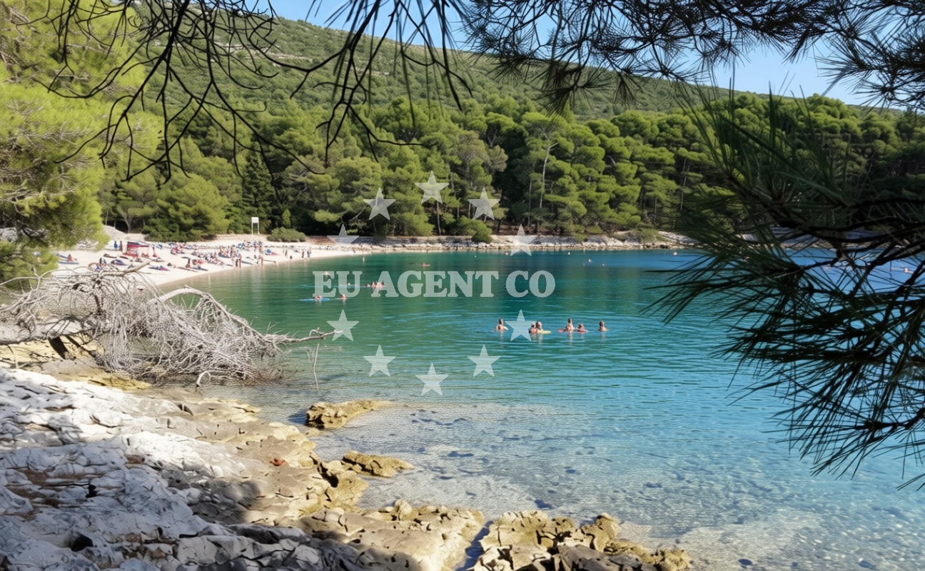 Additional view of Krivica beach in Rialto ulica 25, Veli Lošinj