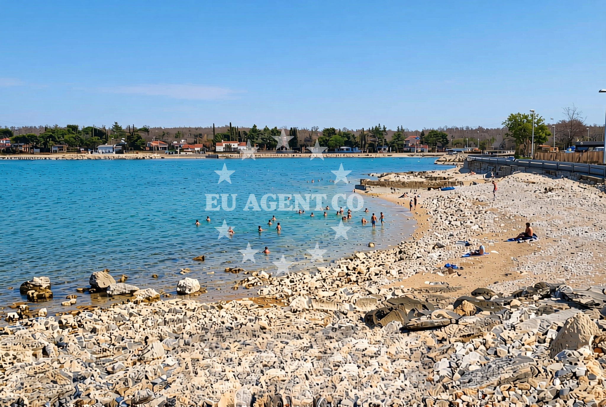 Beach facilities and surroundings at Križine: beaches and coves (4) in Križine