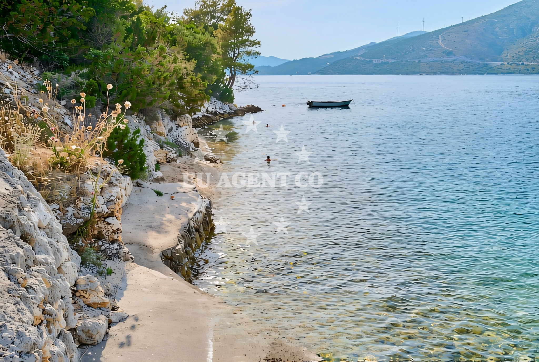 Beach facilities and surroundings at Kručica: beaches and coves (2) in Kručica