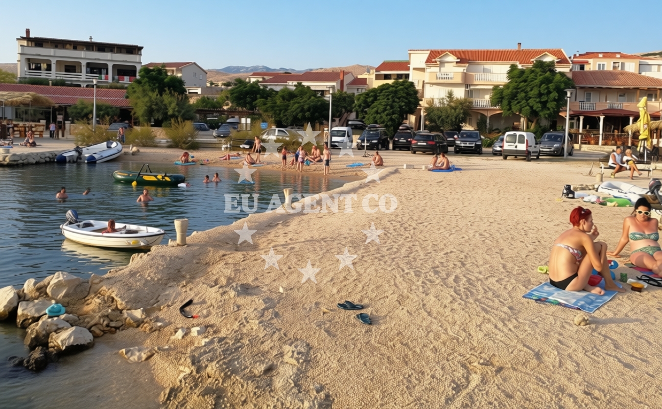 Additional view of Kustici beach in Vruja bb, Kustići