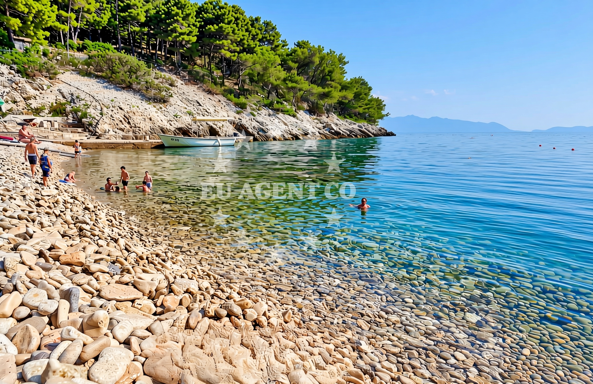 Overview of Lađena, Bogomolje (Hvar) Beach in Lađena