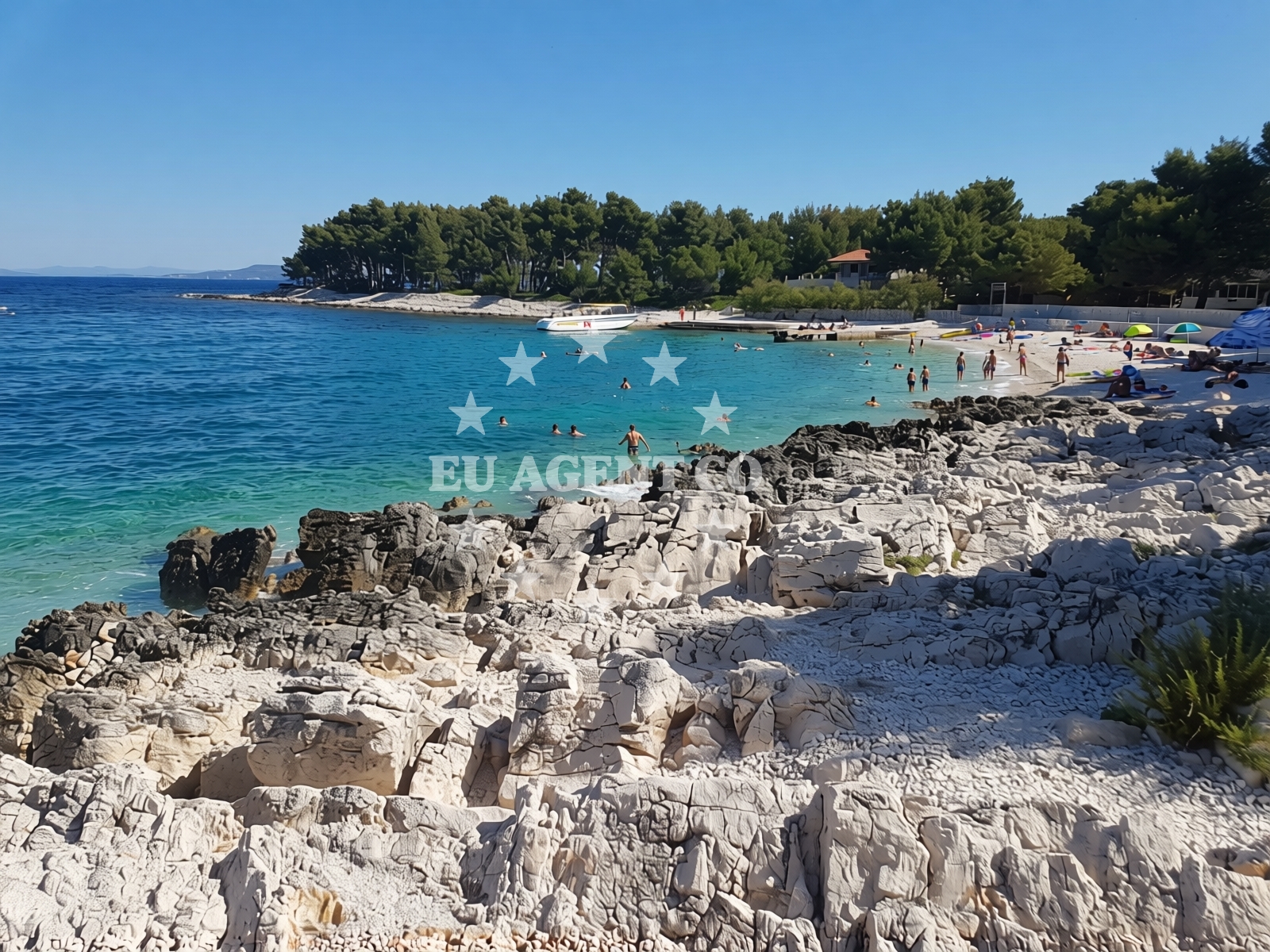 Beach facilities and surroundings at Labadusa beach in Uvala Branac b.b., Trogir