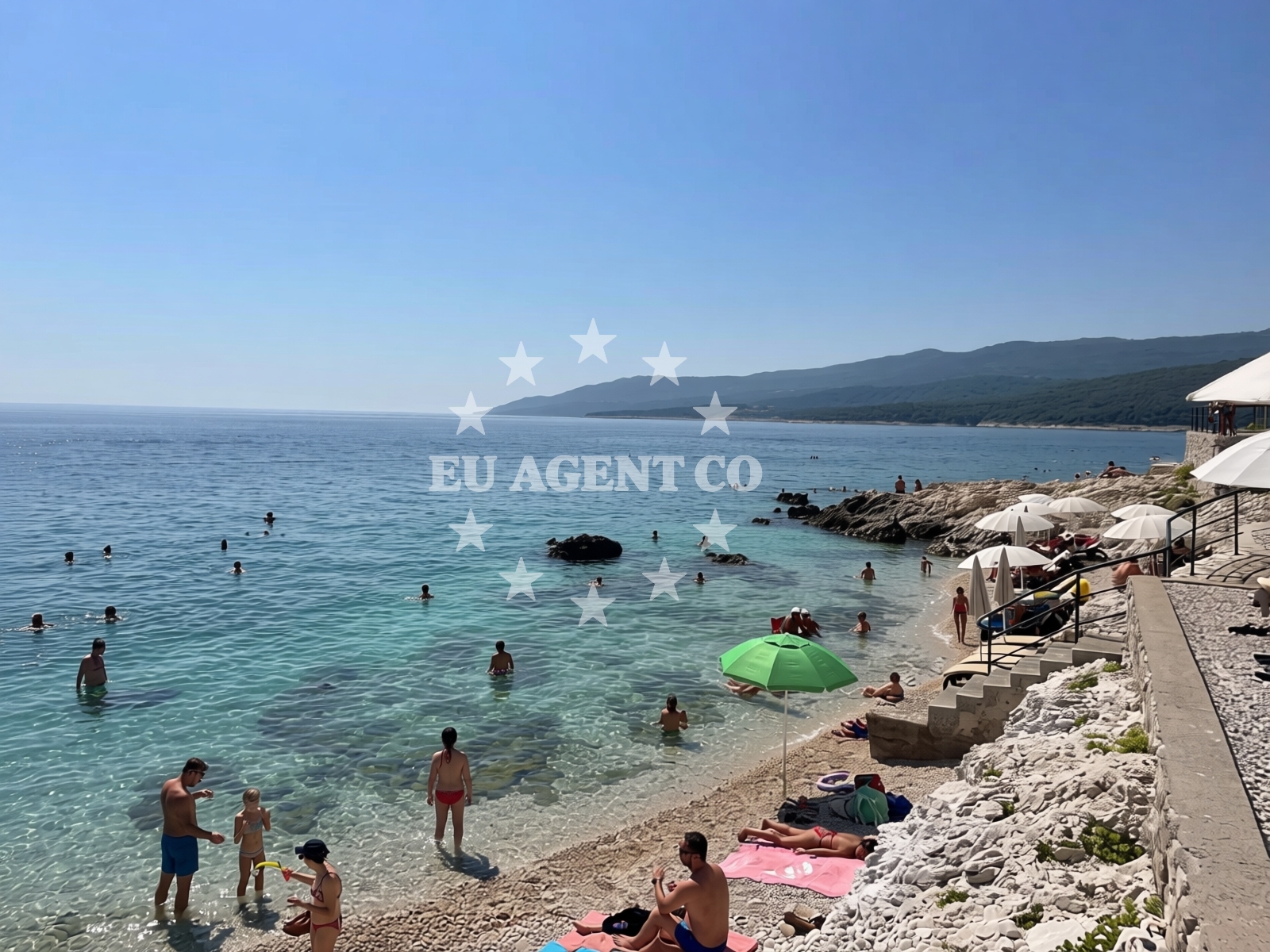Overview of Lanterna Beach in Lanterna 2, Rabac