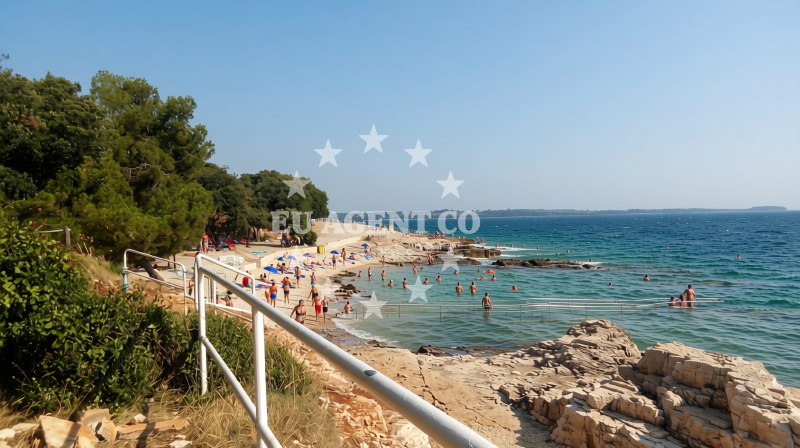 Additional view of Lanterna II beach in Lanterna 6, Tar