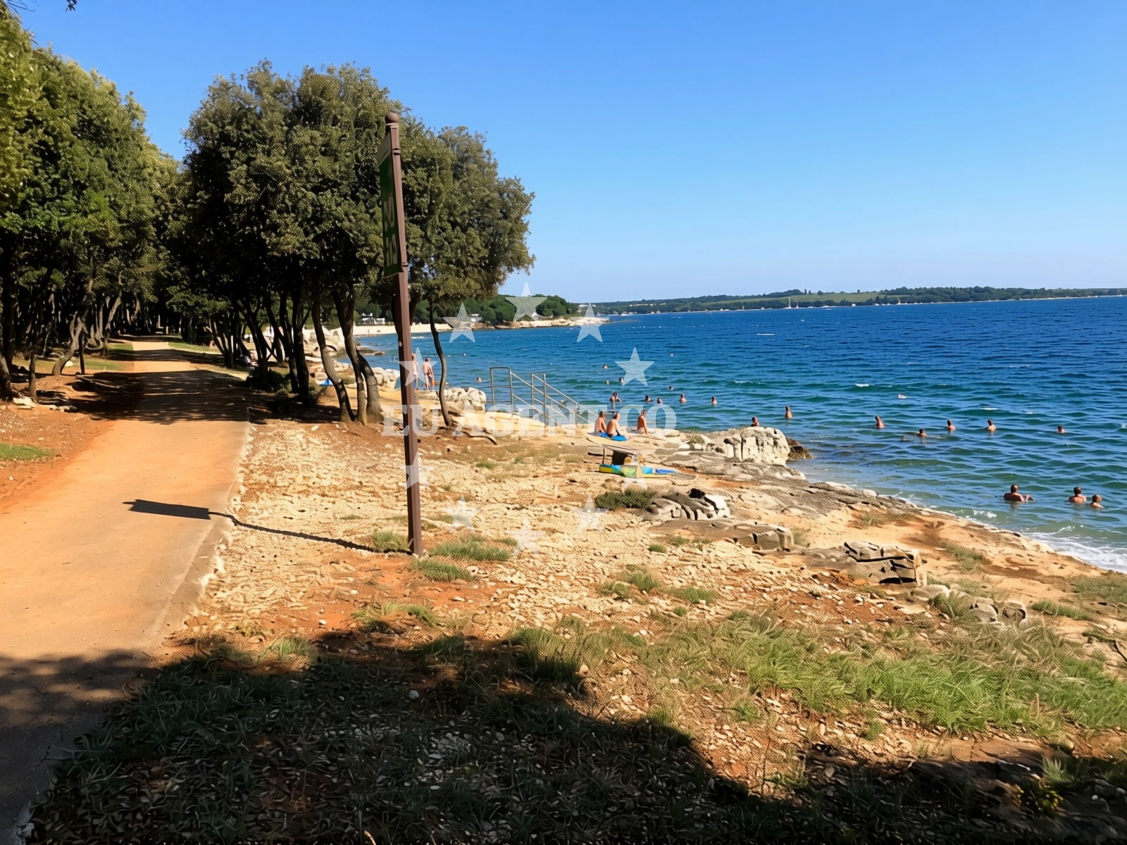 Additional view of Lanterna II beach in Lanterna 6, Tar