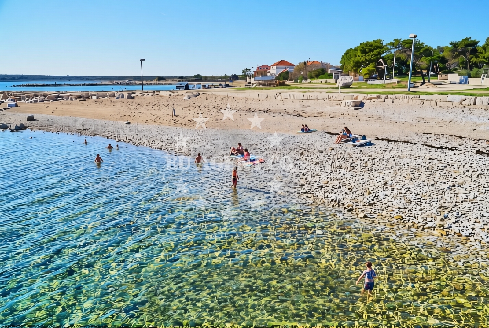 Beach facilities and surroundings at Lanterna, Košljun (Pag) Beach in Lanterna