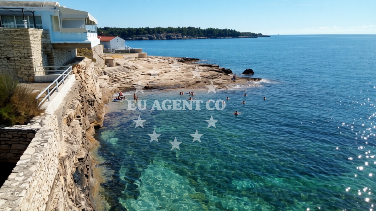 Additional view of Lighthouse beach in Verudella 31, Pula