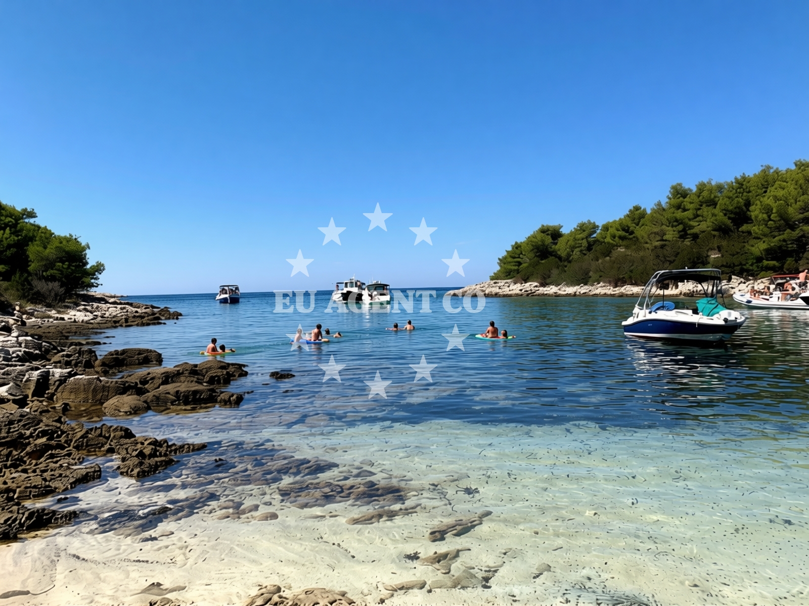Shoreline and swimming area at Lojisce beach in Dumboka bb, Sali