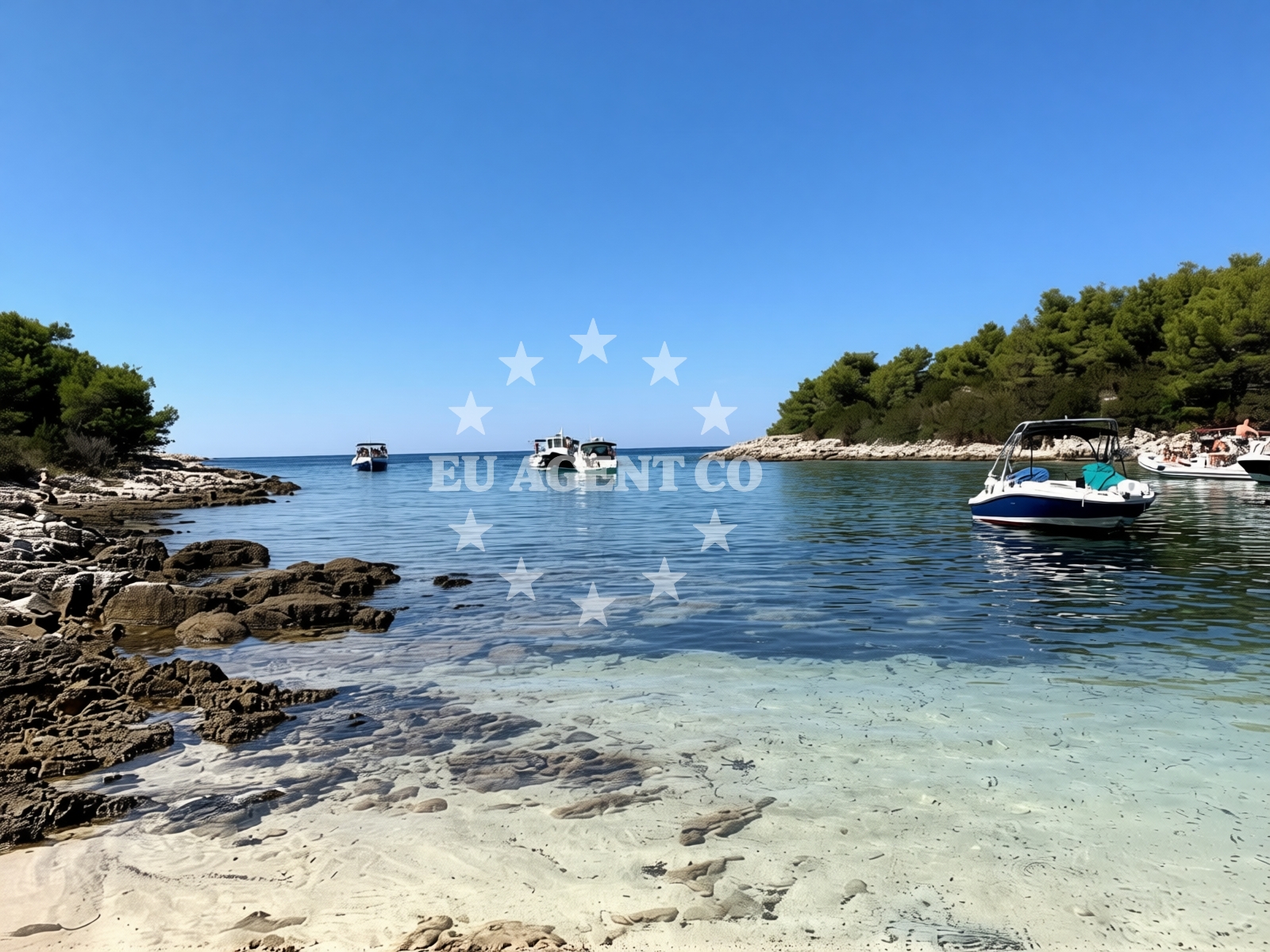 Beach facilities and surroundings at Lojisce beach in Dumboka bb, Sali