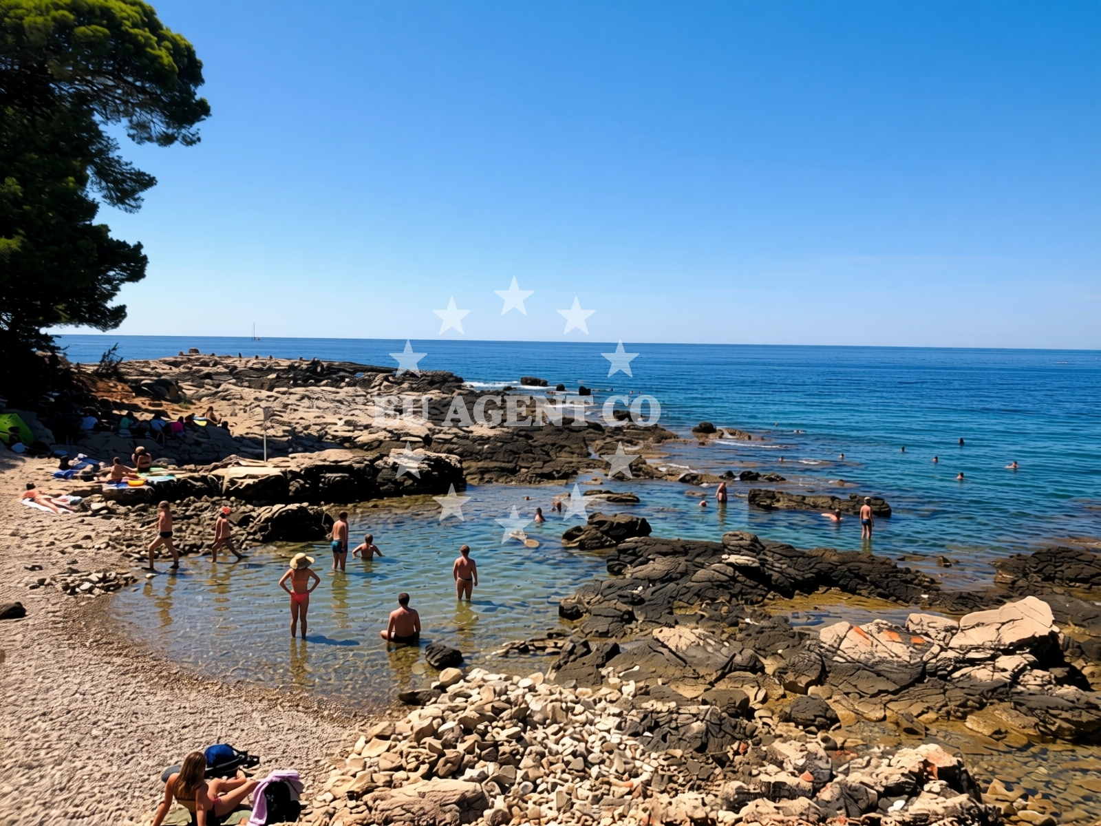 Overview of Lokrum Main Beach in Vlaha Bukovca 37, Dubrovnik
