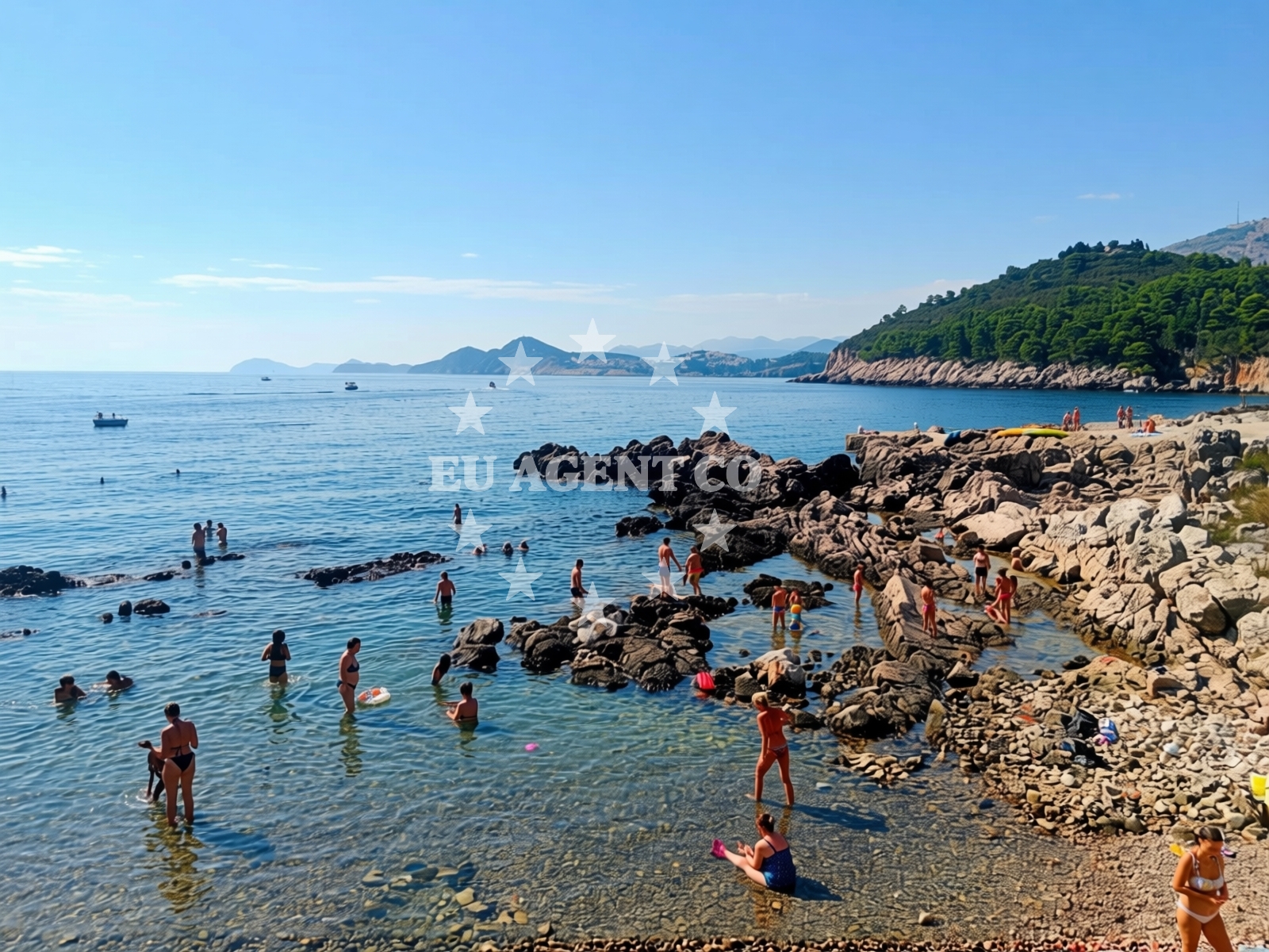 Shoreline and swimming area at Lokrum Main Beach in Vlaha Bukovca 37, Dubrovnik