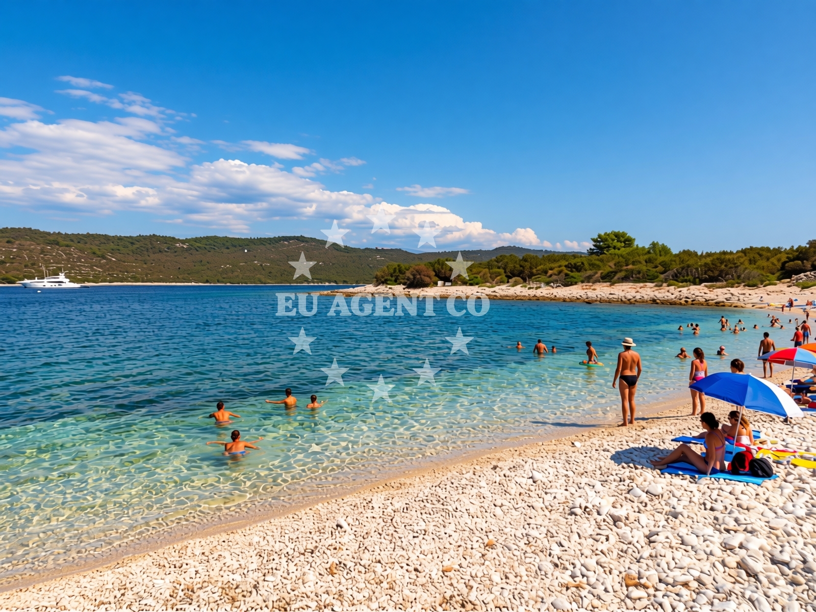 Overview of Lopata beach in Put Lučice 2, Verunić