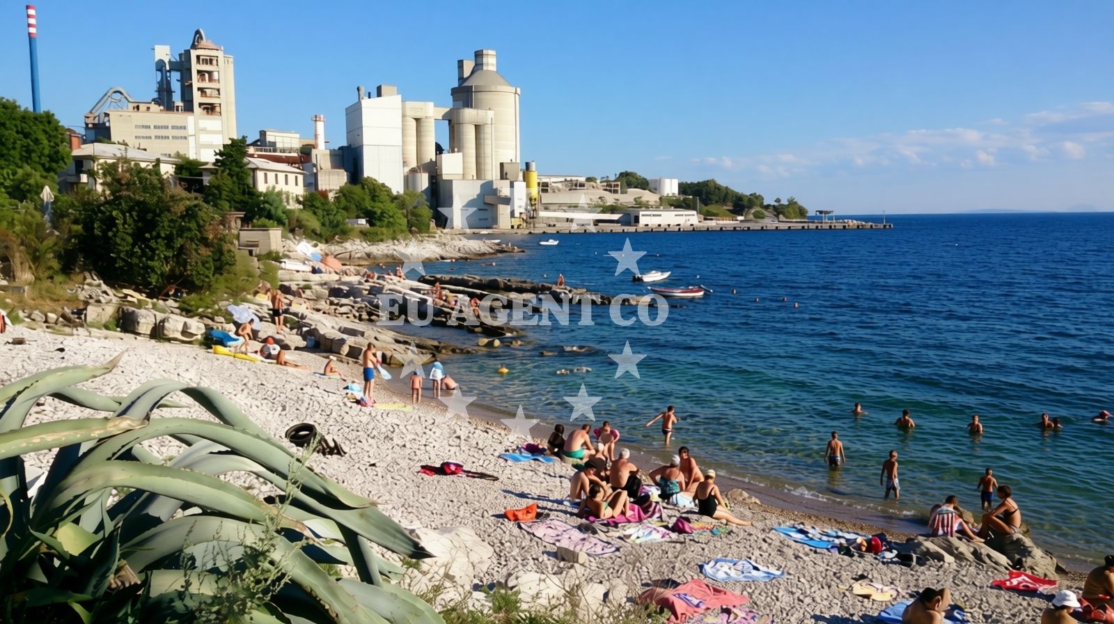 Overview of Loreta beach in Koromačno 29, Koromačno