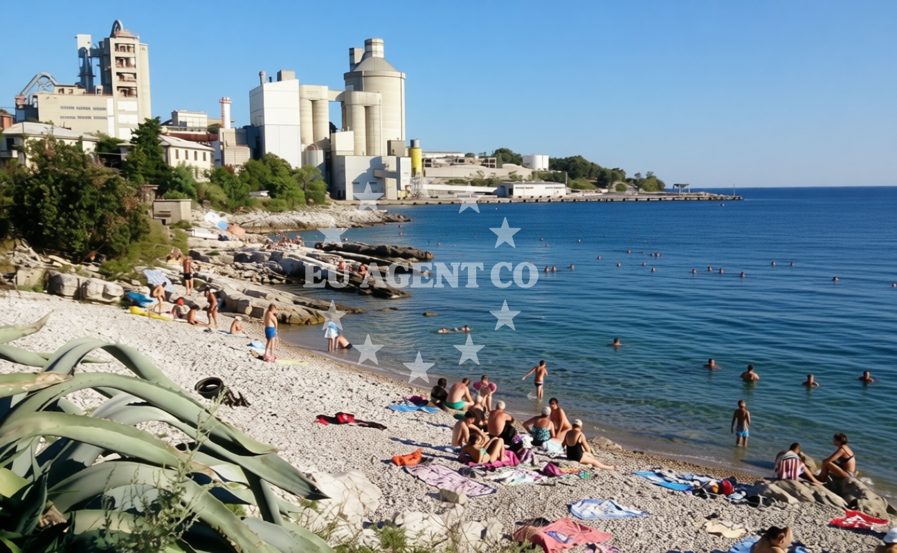 Beach facilities and surroundings at Loreta beach in Koromačno 29, Koromačno