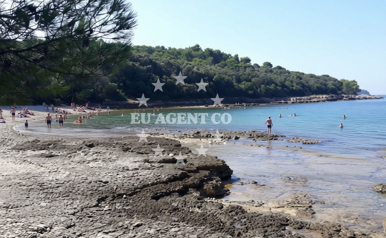 Additional view of Lost beach in Put za kanalić 33, Pula