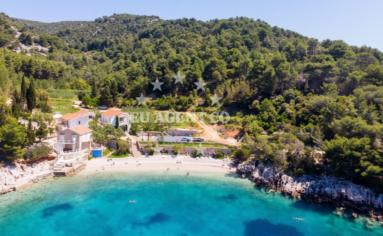 Additional view of Lost beach