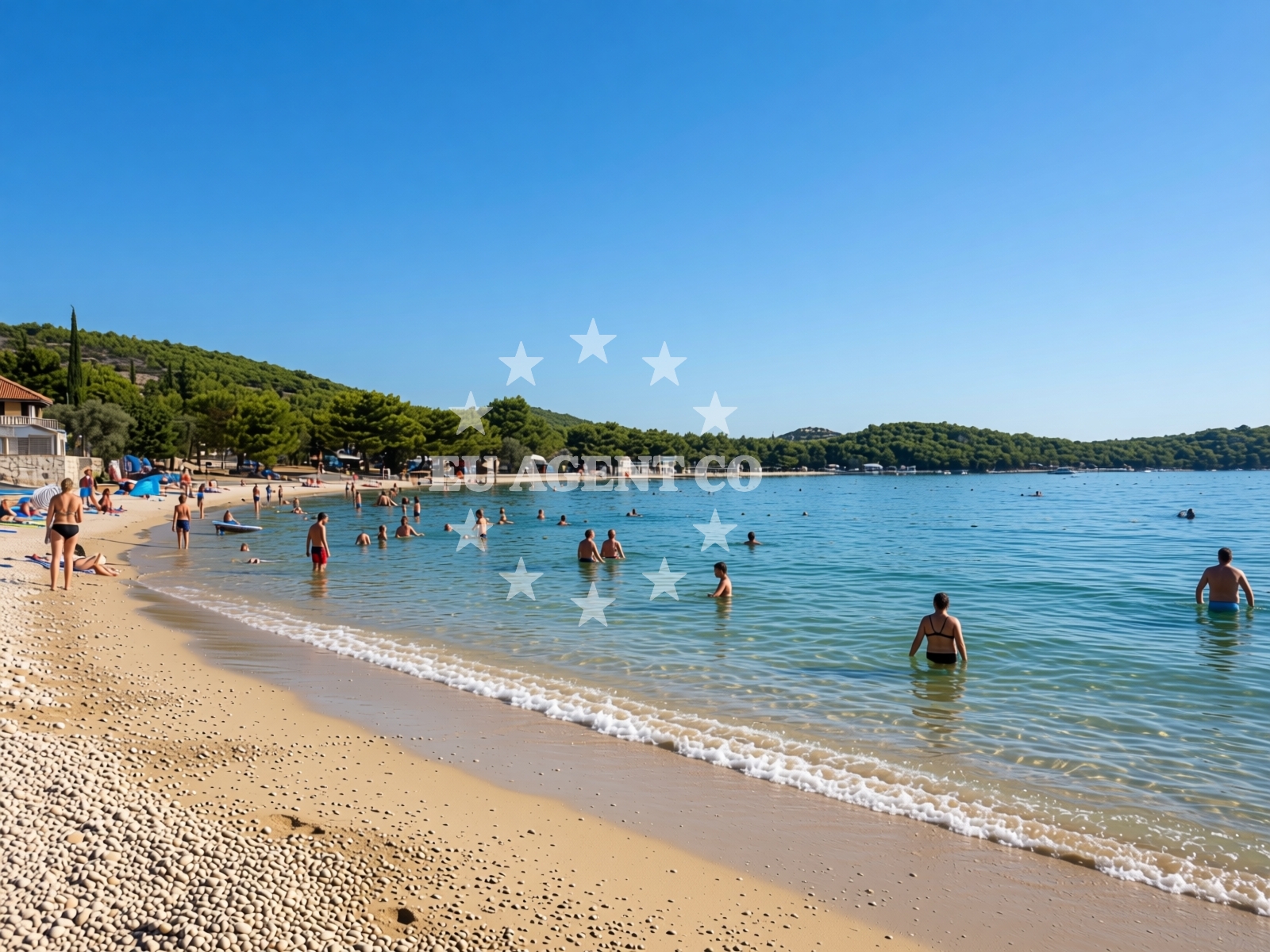 Overview of Lovisca beach in Uvala Lovišća 1B, Jezera