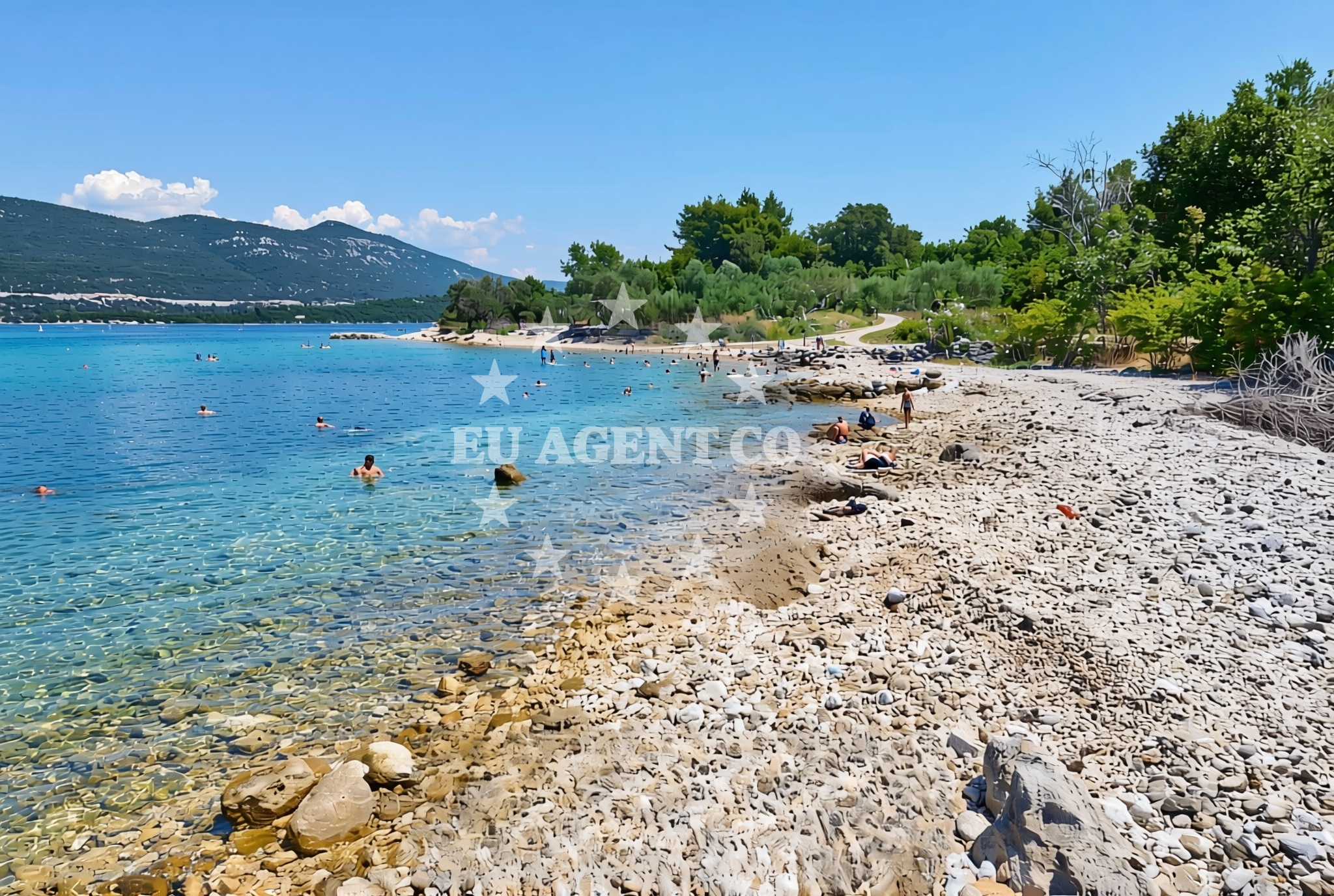 Beach facilities and surroundings at Lovrata beach in 84, Duba Stonska