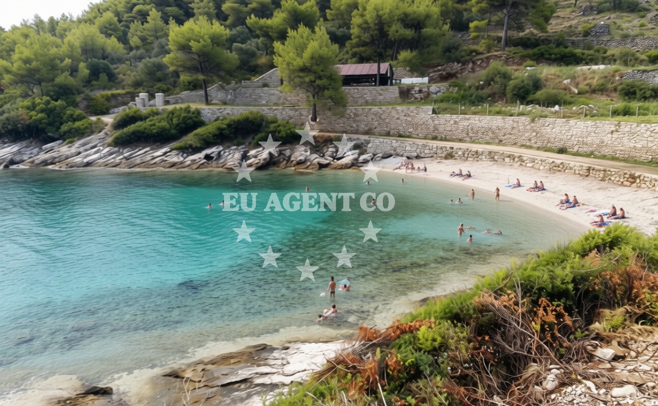 Additional view of Lovrecina beach II in Vela Lozna (Postira), Postira