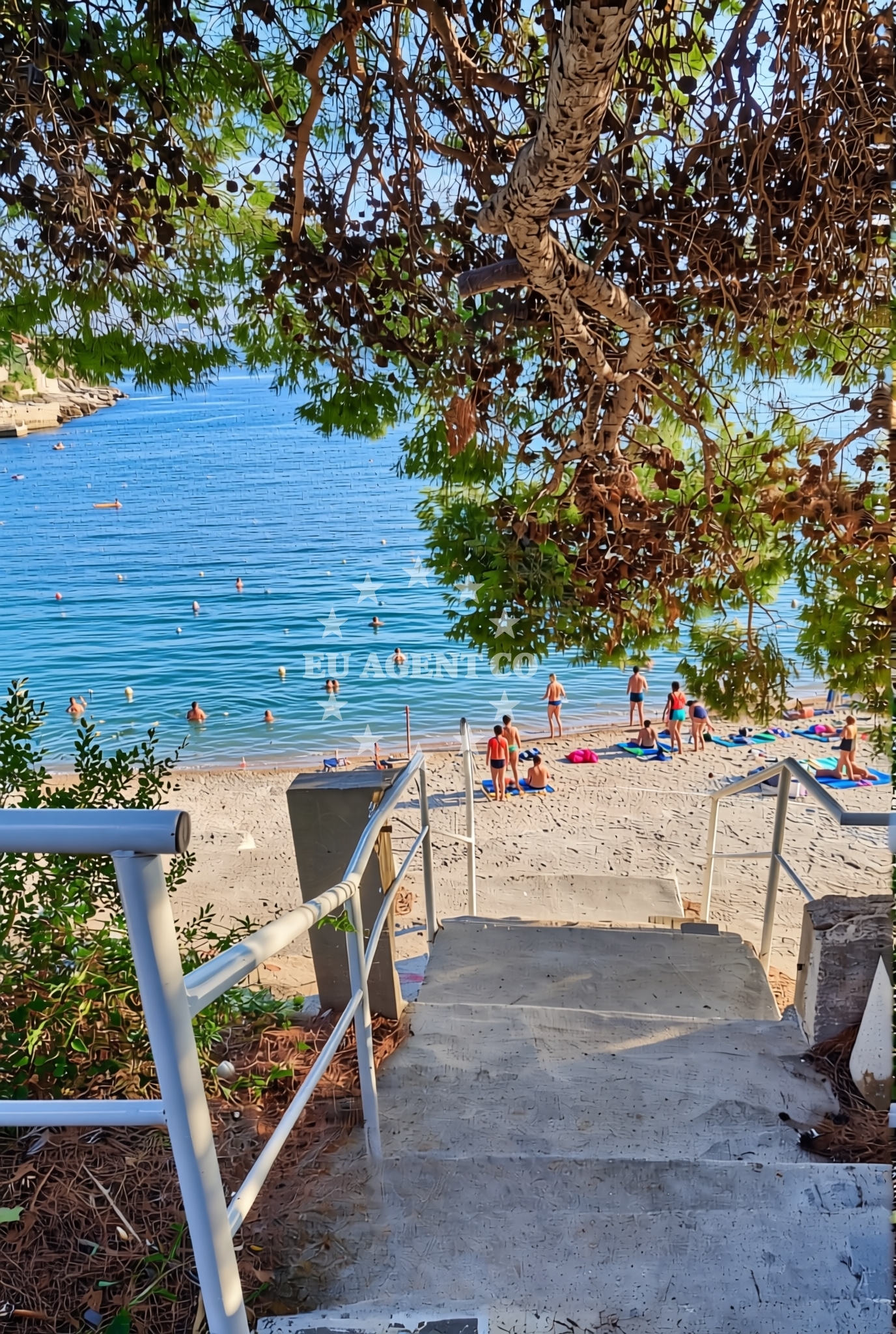 Additional view of Lozica: beaches and coves (1) in Lozica