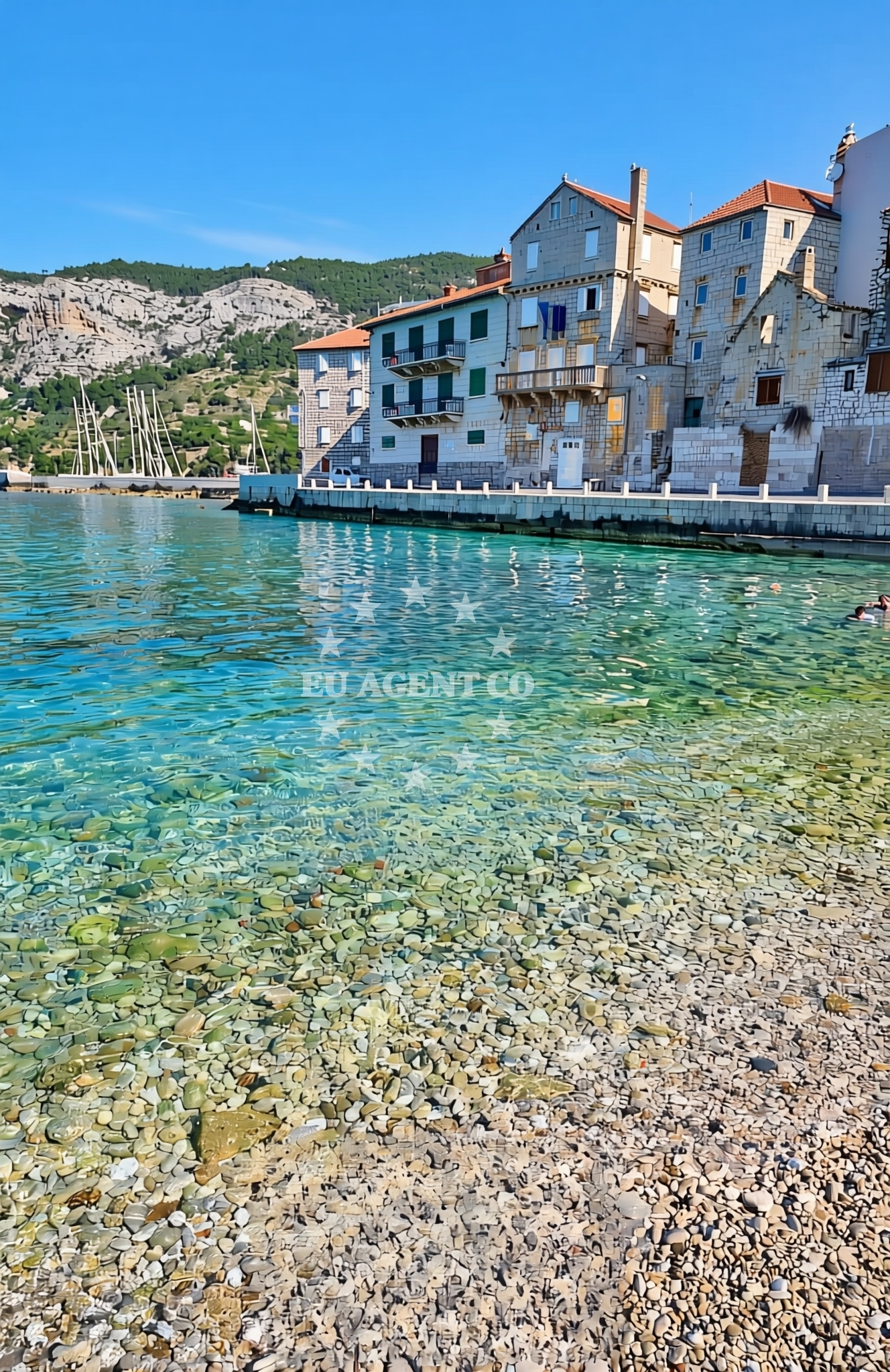 Additional view of Lucica beach in Tina Ujevića 15, Komiža