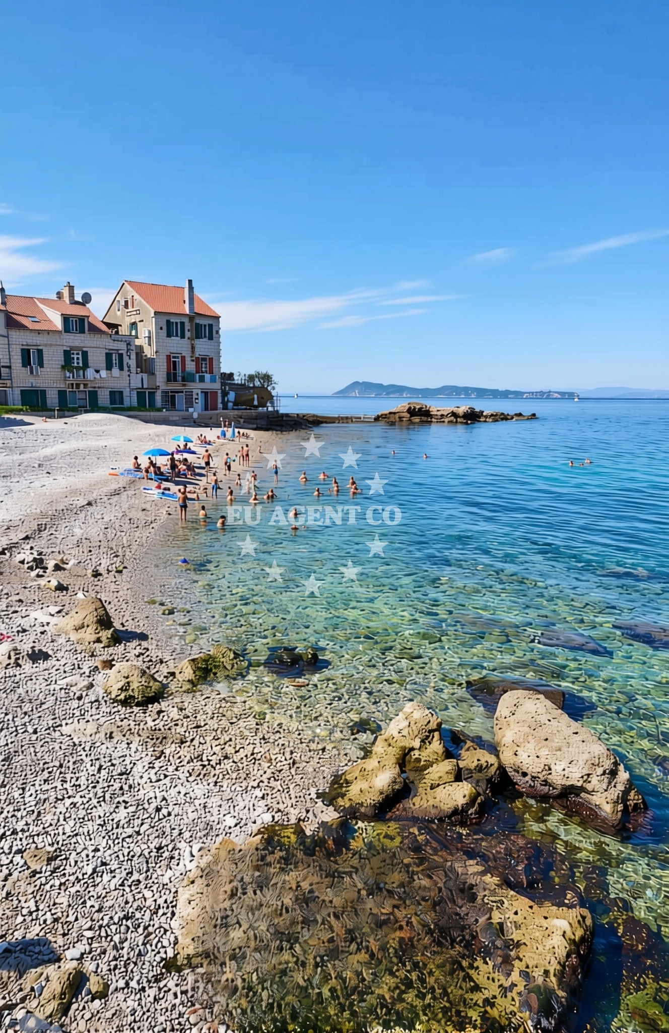 Additional view of Lucica beach in Tina Ujevića 15, Komiža